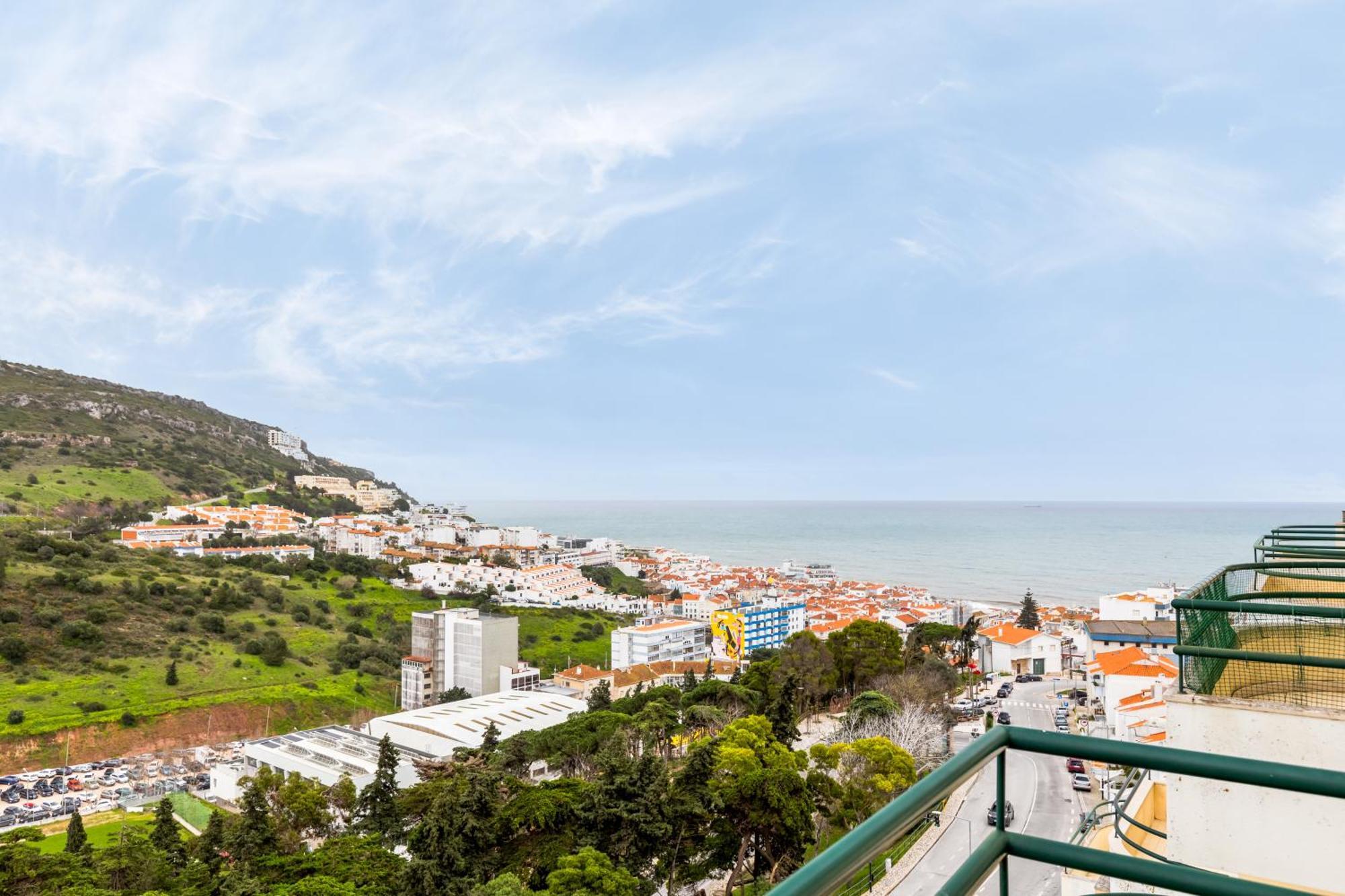 Casa Do Mar - Sea View - Wifi - Barbecue Lägenhet Sesimbra Exteriör bild